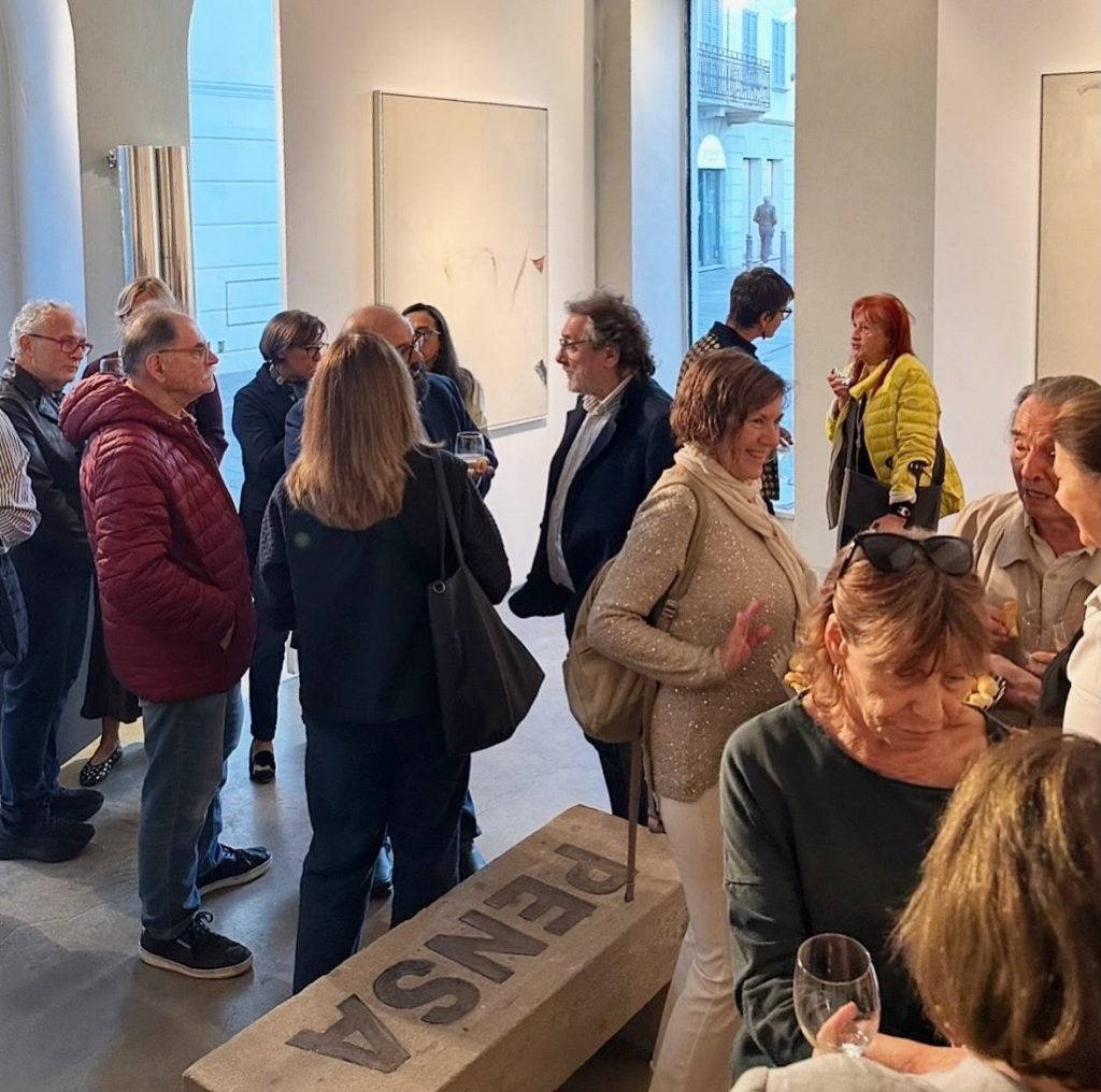 La poesia della pittura - inaugurazione 1 Inaugurazione della mostra La poesia della pittura di Mario Raciti alla LeoGalleries, 10 ottobre 2026