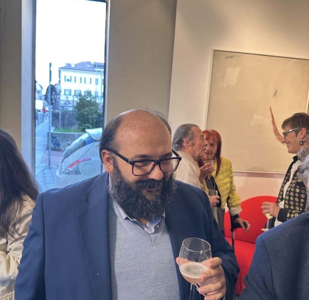 La poesia della pittura - inaugurazione 10 Inaugurazione della mostra La poesia della pittura di Mario Raciti alla LeoGalleries, 10 ottobre 2026